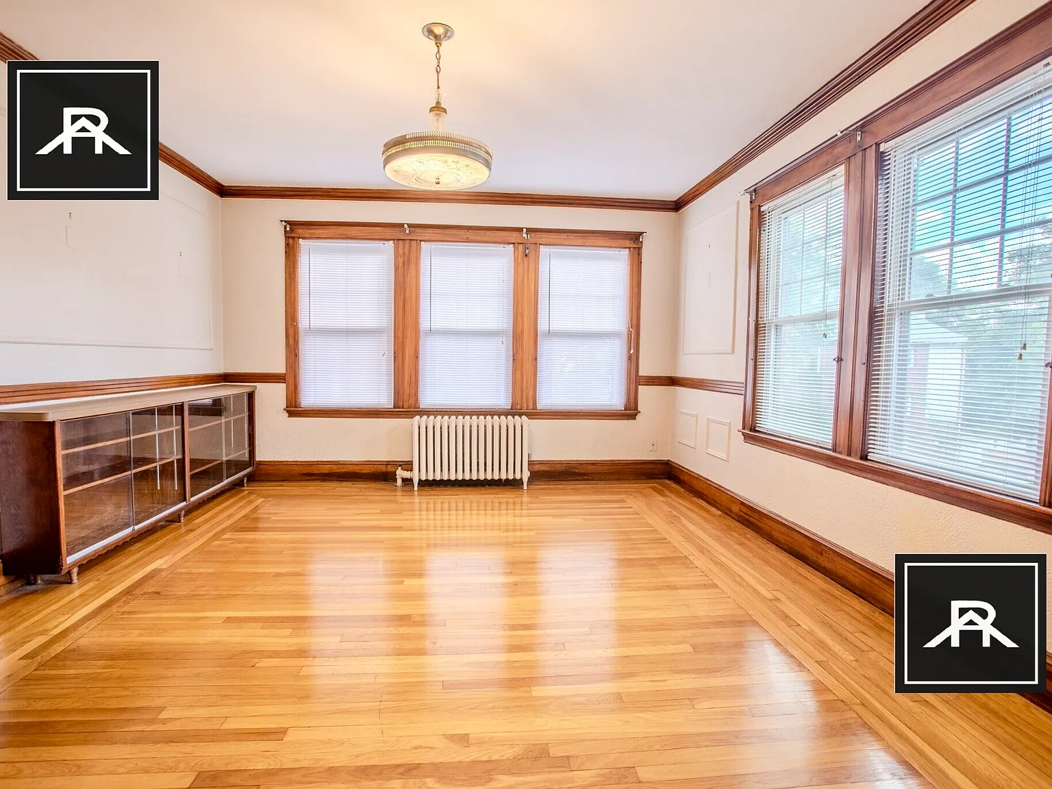 3 bed, 1.0 bath, 1400 sqft, $3,500 — Photo 3