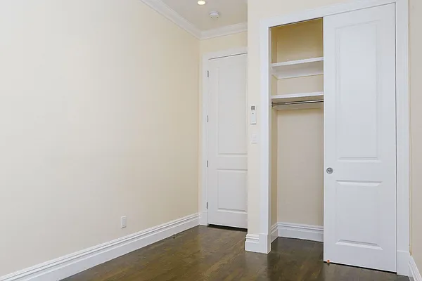 Rented by Nooklyn NYC LLC | media 25