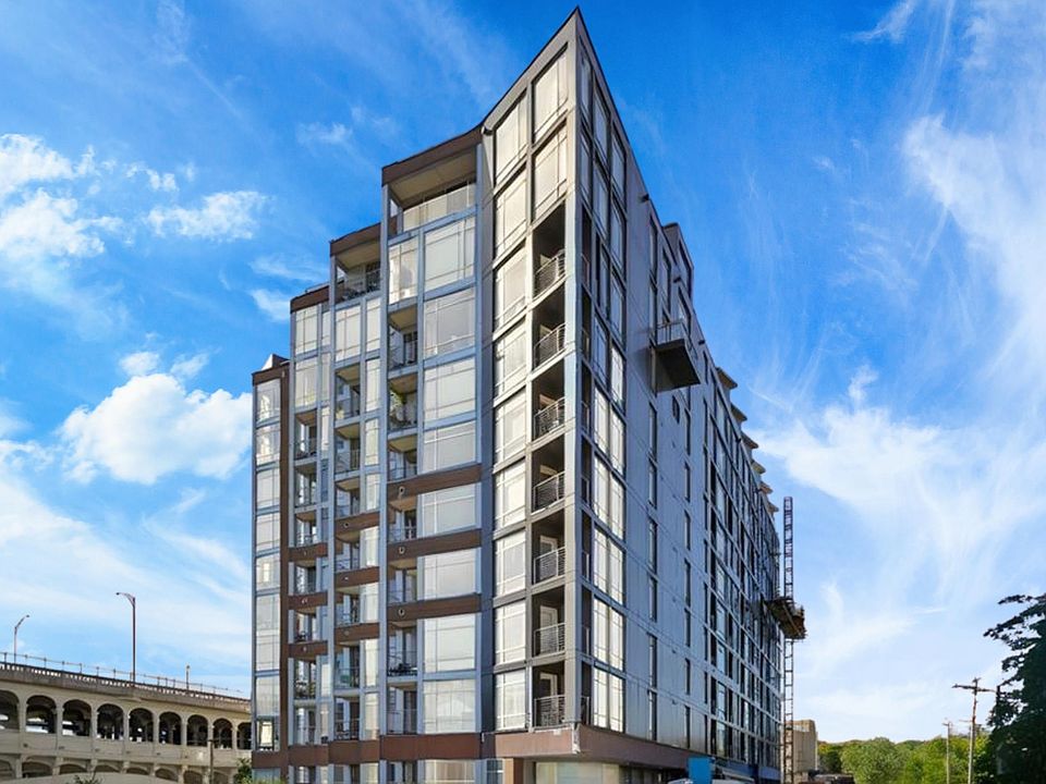 1st image of 1-2222 Detroit Ave #917