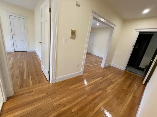 17 Lothian Rd APT 304, Boston, MA 02135