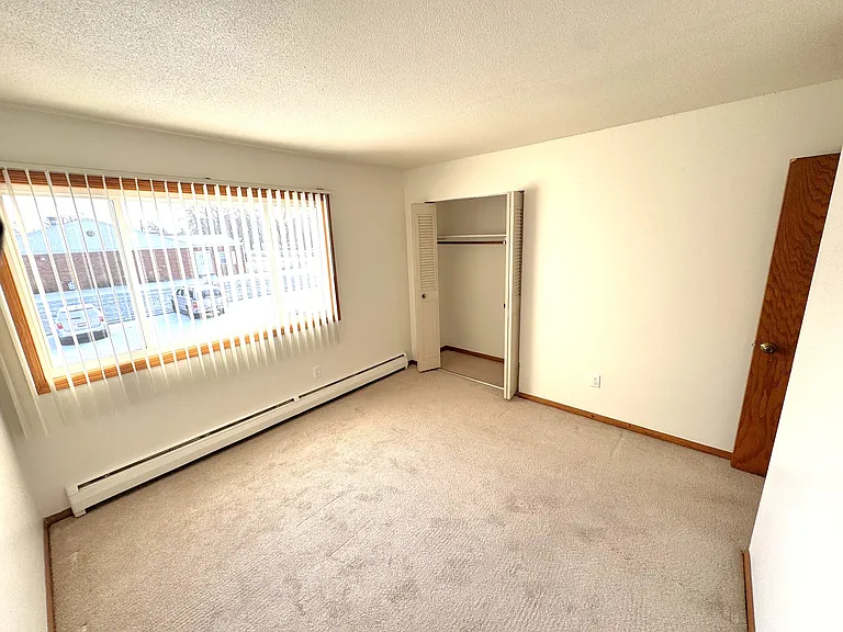 Golfview Apartments — Photo 14