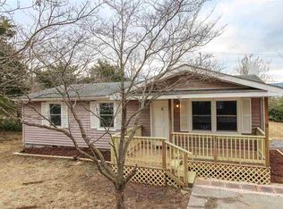 18 W Old Barn Rd, Luray, VA 22835