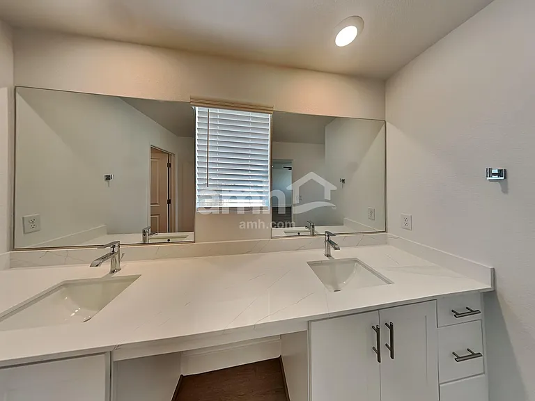 5826 Iron Islands St — Photo 12