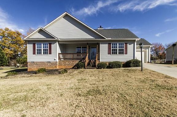 4th image of 605 Audrey Ln