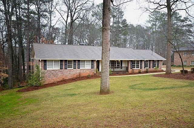 1st image of 3110 Beechwood Dr SE