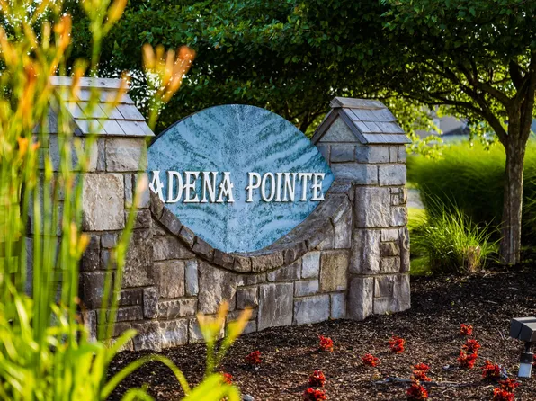 1096 Greenfield Dr, Marysville, OH 43040