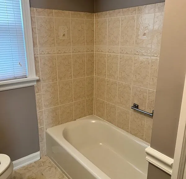 1036 Kelton Ave — Photo 10