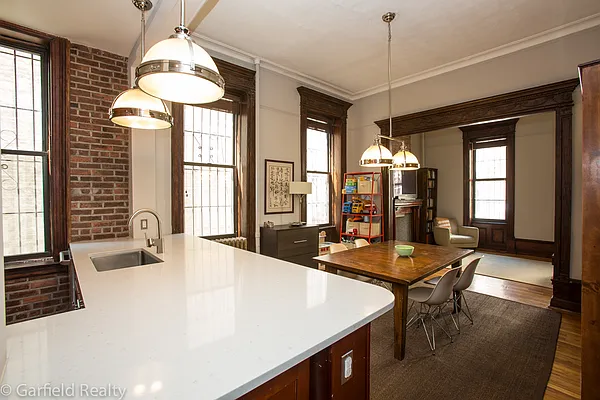 Sold by Garfield Realty  | media 16