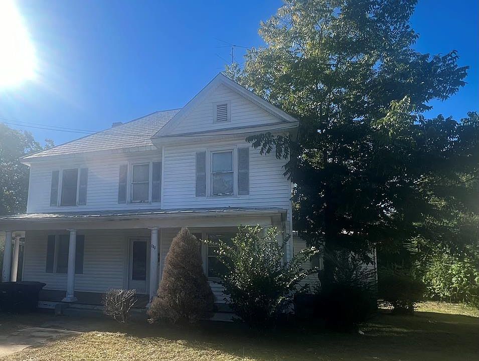 1st image of 111 W End Blvd