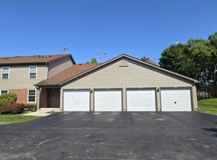 791 E Whispering Oaks Dr, Palatine, IL 60074