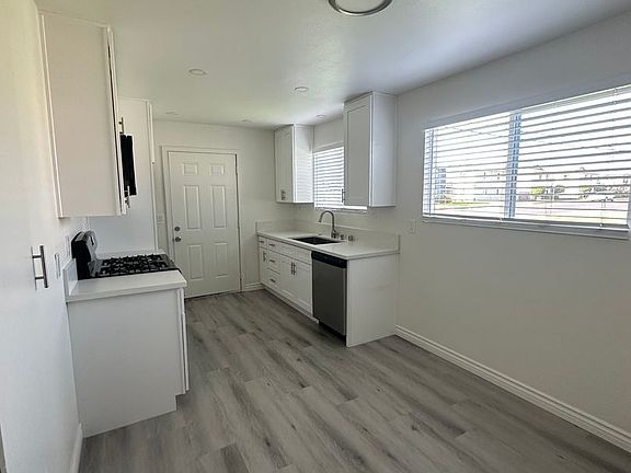 3rd image of 2250 Pamela Ln Unit B