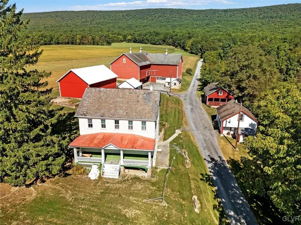 7566 Blue Mountain House Rd, Kempton, PA 19529