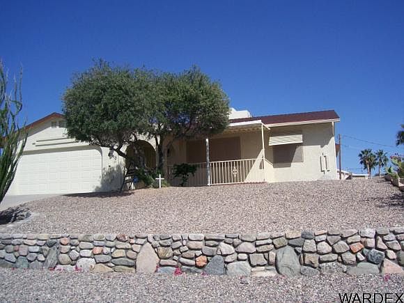 1st image of 690 Meadows Dr