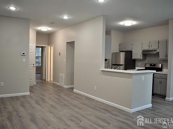 2nd image of 3181 Cypress Ct
