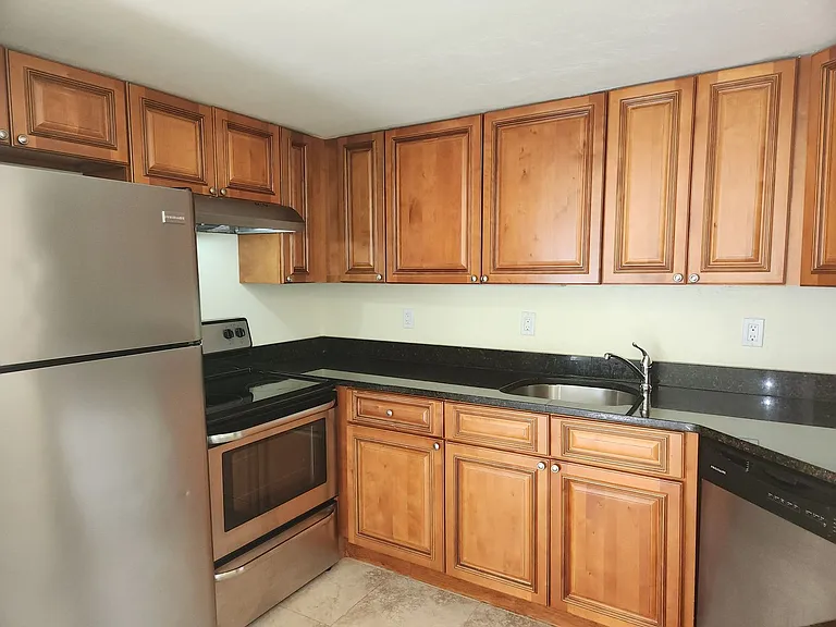 3155 Royalston Ave #201 — Photo 5