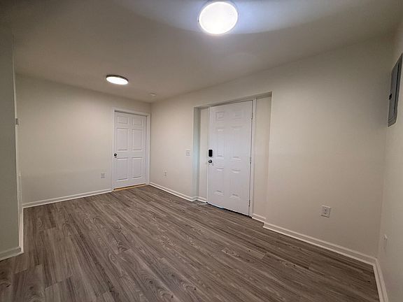 3rd image of 1343-1347 Jackson Hollow Rd #9