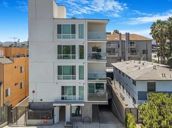 10918 Camarillo St, North Hollywood, CA 91602