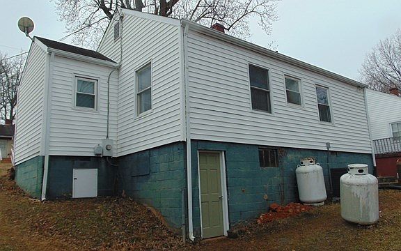 3rd image of 2212 Willow St