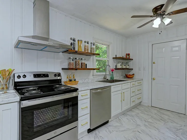 4329 Dinglewood Ave — Photo 45