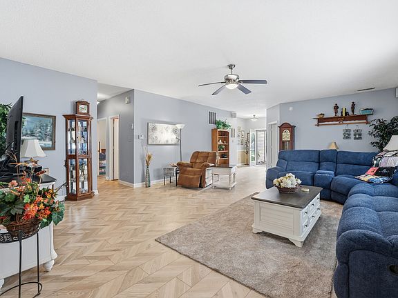 5th image of 8539 Belle Union Ct