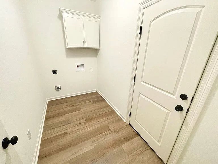 11628 Water View Ave — Photo 7