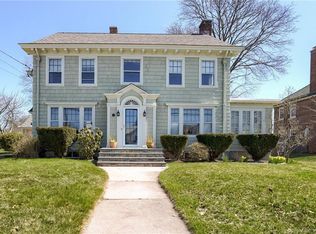 898 Ocean Ave, New London, CT 06320