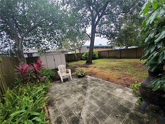 2nd image of 319 W Palm Dr