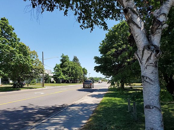 4th image of 527 1st Ave E