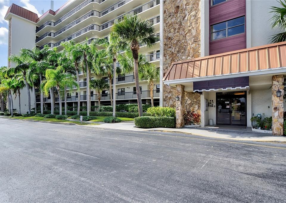 1st image of 5400 PARK STREET N #112