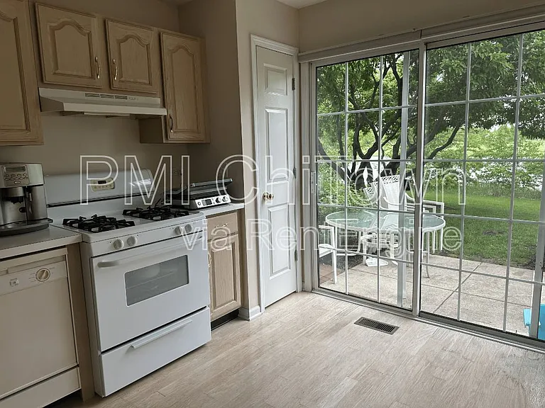 232 Hawk Ct — Photo 6