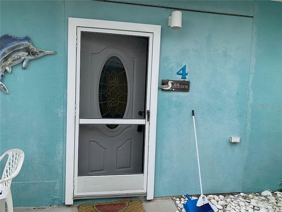 1st image of 40 Beachcomber Ln #4
