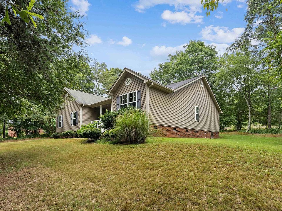 1st image of 113 Valley Dr