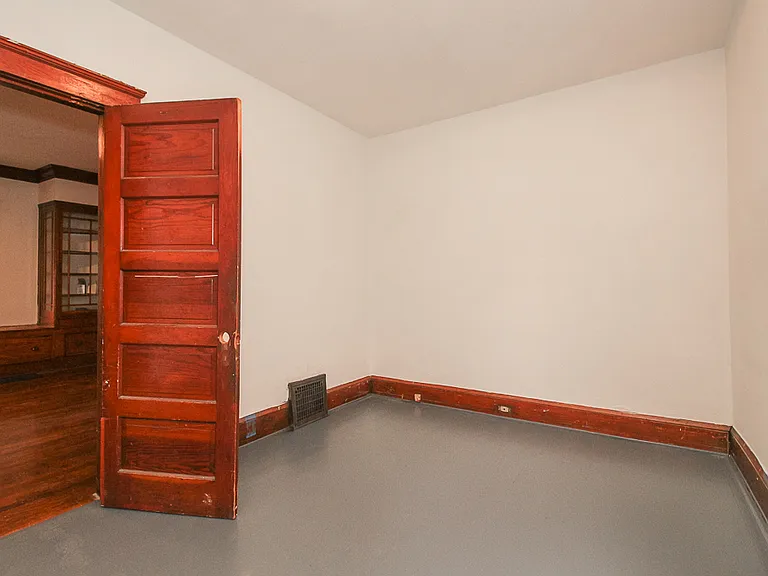 1910 Corning Ave #1 — Photo 18