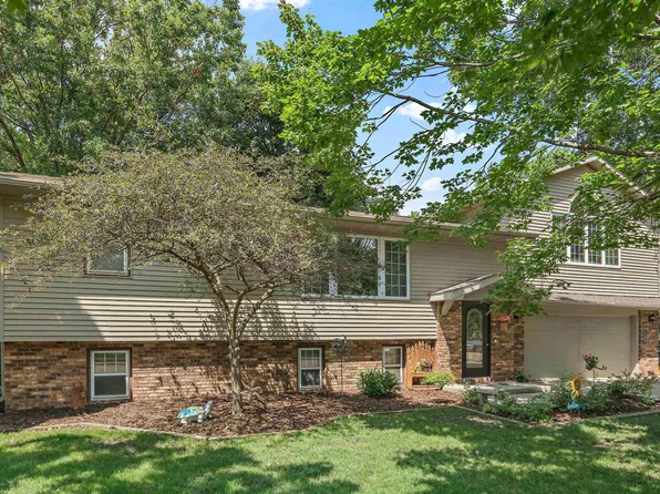 855 Church St, Jesup, IA 50648