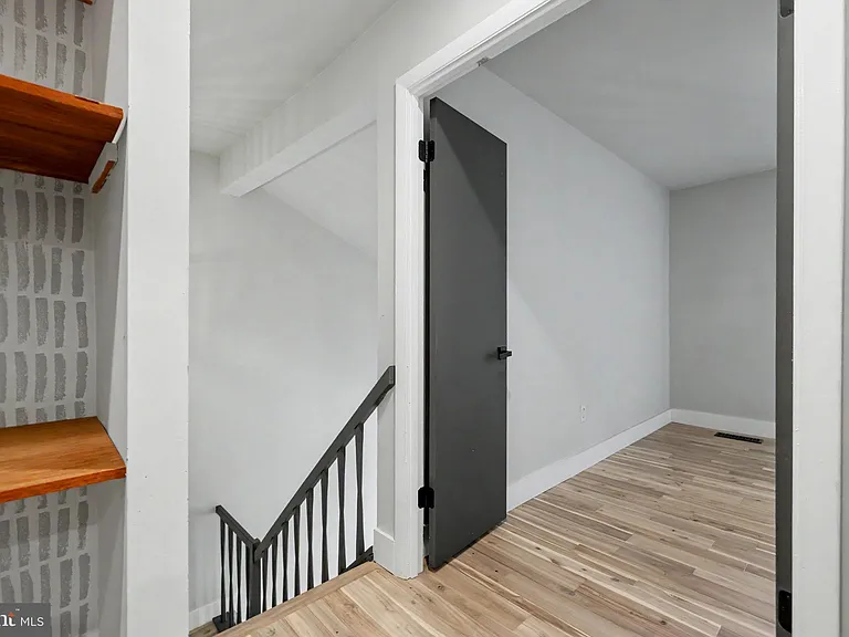 2105 Glencourse Ln — Photo 23