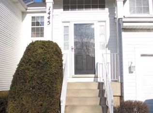 1445 Meadowsedge Ln UNIT 1445, Carpentersville, IL 60110