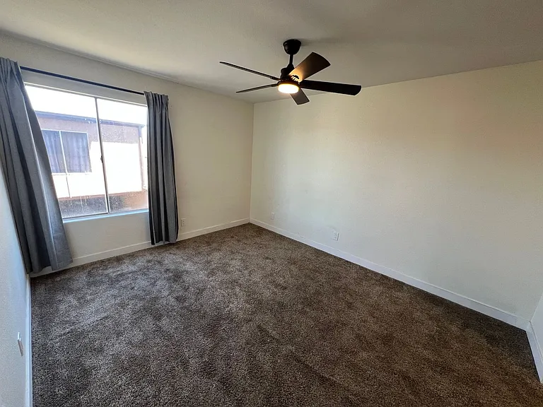 1534 Hialeah Dr #D — Photo 12