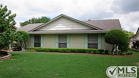 1st image of 3017 Hillsdale Ln