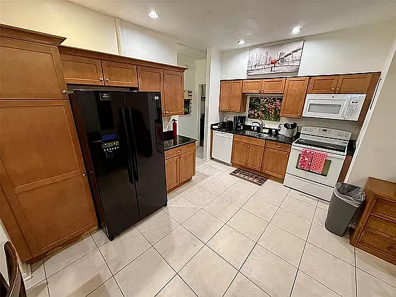 408 NW 5th Ave #B — Photo 3