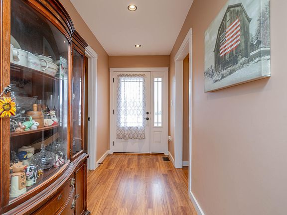 2nd image of 12600 N Hecht Rd