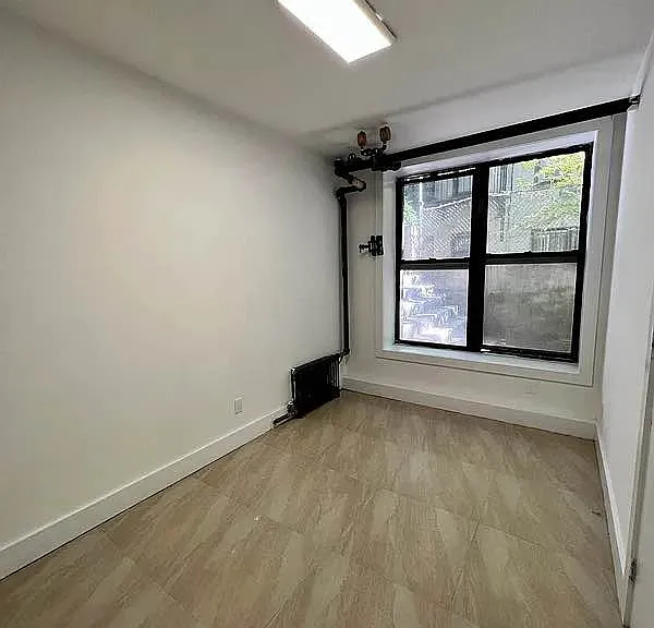 15 Westminster Rd #BASEMENT — Photo 9