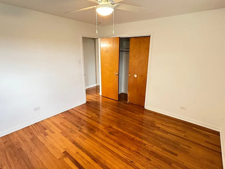 12845 Hoyne Ave — Photo 10