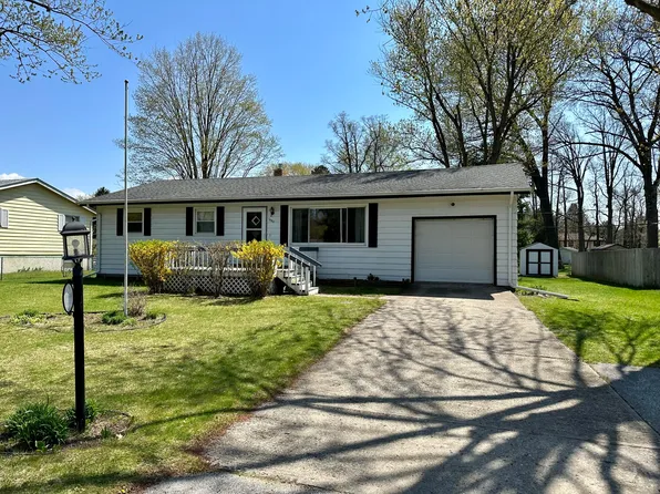 1880 S Donna Dr, Stevensville, MI 49127