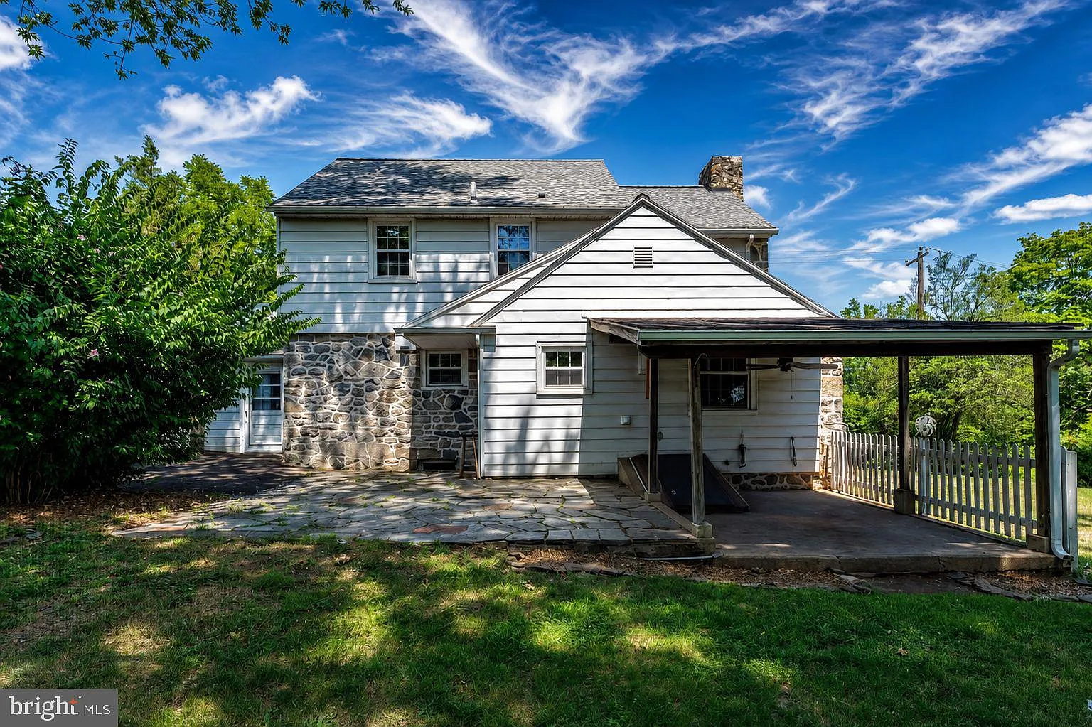 3 bed, 1.5 bath, 2462 sqft, $3,000 — Photo 4