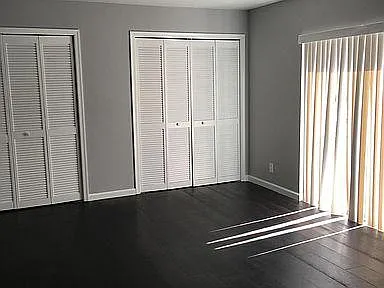 1426 Oxford Ln — Photo 5
