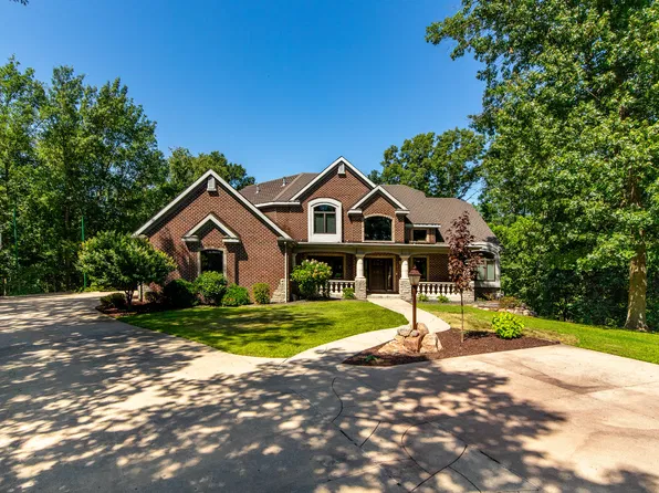 4882 Copperstone Dr, Ames, IA 50010