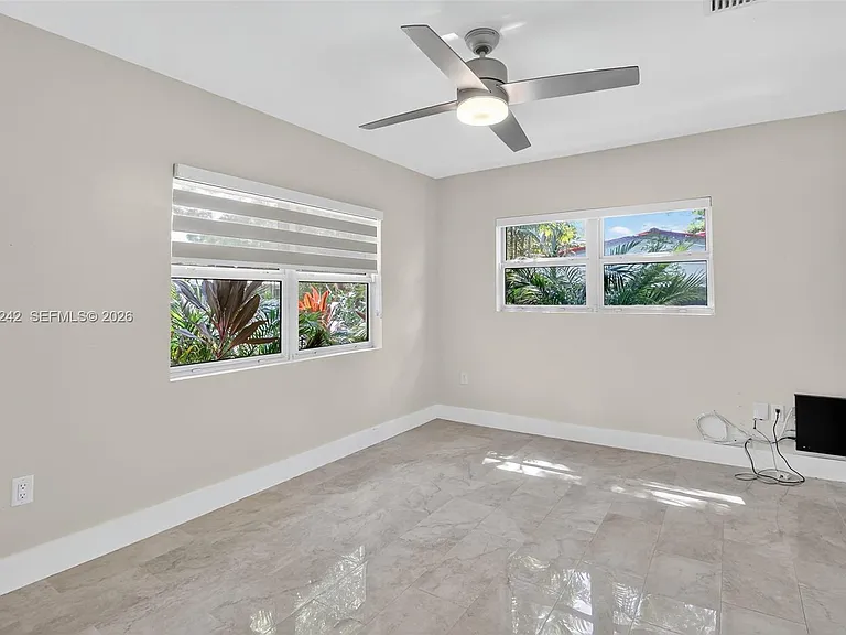 6090 SW 63rd Ave — Photo 30