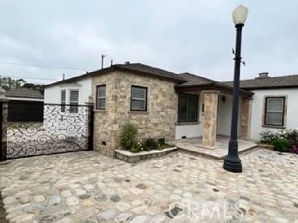 2nd image of 8461 Vicksburg Ave