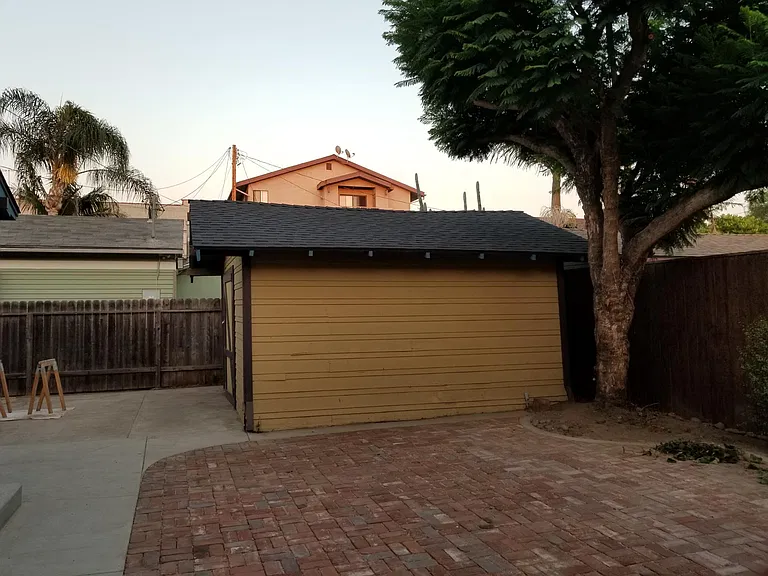 1912 E Florida St — Photo 32