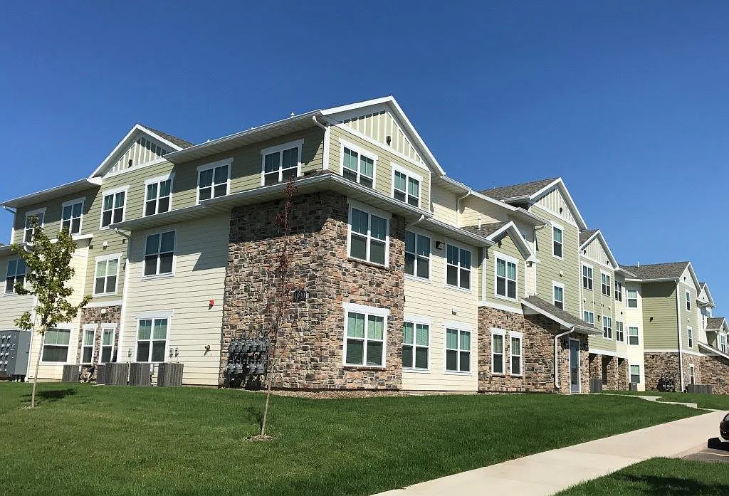 Chasing Willows II Apartments — Photo 1